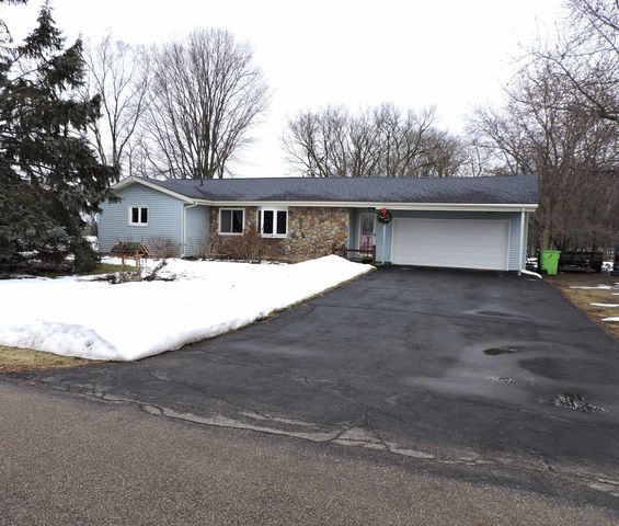 4905 Oreilly Rd, Omro, WI 54963