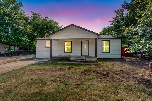 112 S  Masters Dr, Dallas, TX 75217