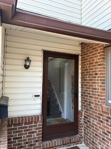 502 Westbourne Dr #4, Broomall, PA 19008