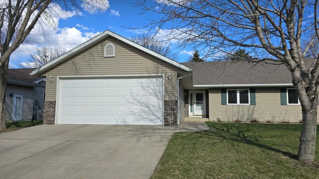 807A Southview Ct W, Marshall, MN 56258