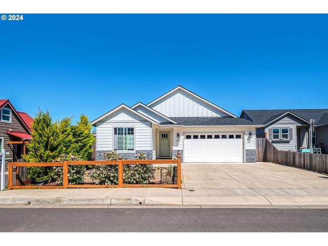 426 Hillegas Ave, Creswell, OR 97426