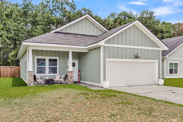 161 Brightwood Dr, Huger, SC 29450