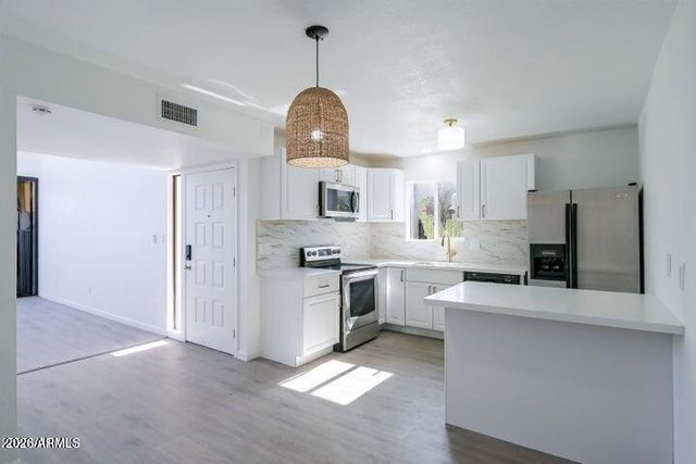 16041 N  31st St #16, Phoenix, AZ 85032