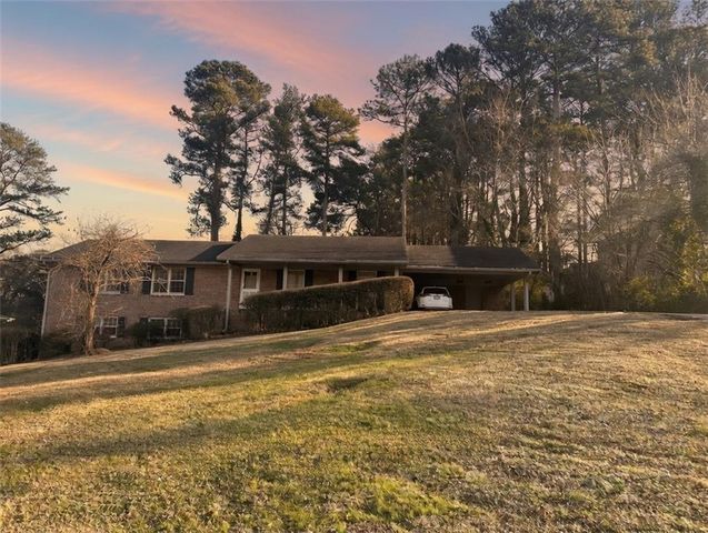 6158 Tracy Valley Dr, Norcross, GA 30093
