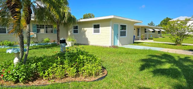 621 Baywood Dr   N #1, Dunedin, FL 34698