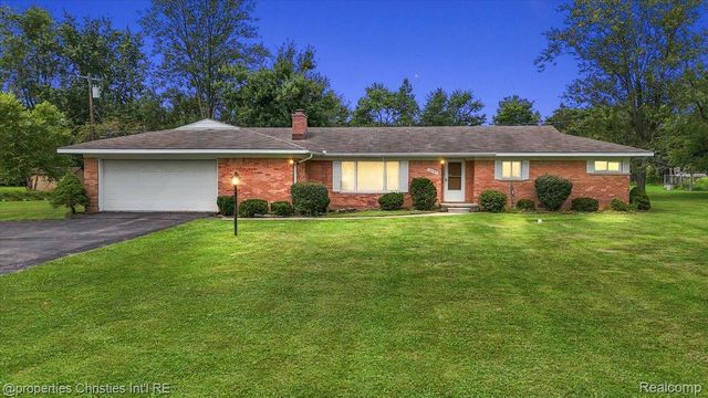 24467 Westmoreland Dr, Farmington Hills, MI 48336