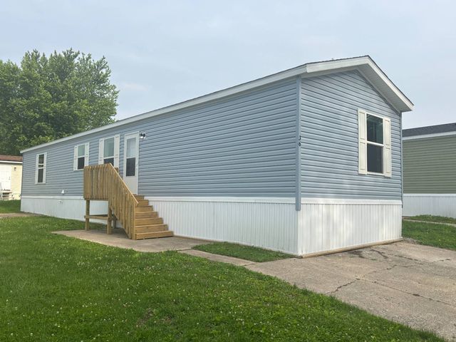 781 W  Walcott Rd #36, Walcott, IA 52773