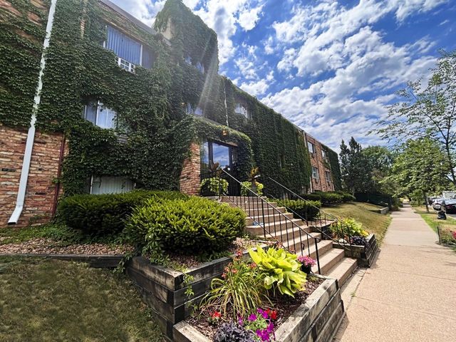 2601 Garfield Ave #101, Minneapolis, MN 55408