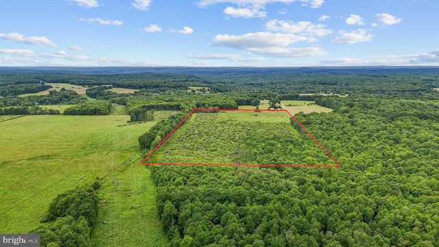 Fairview Rd, Titusville, PA 16354