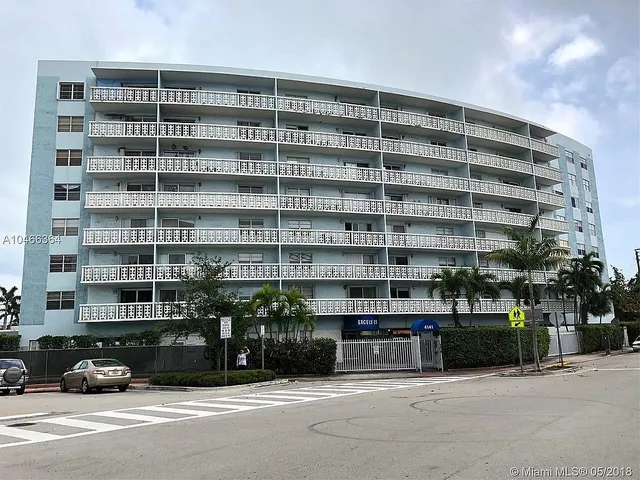 4141 Nautilus Dr #2B, Miami Beach, FL 33140