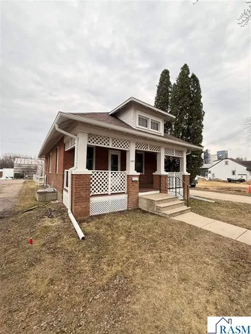 402 N  Front St, New Ulm, MN 56073
