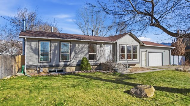 262 N  200 W, Mount Pleasant, UT 84647