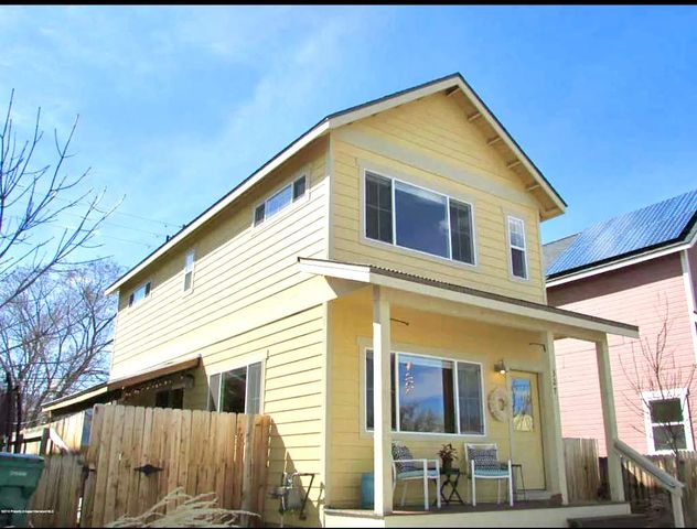 327 W  8th Ct, Carbondale, CO 81623