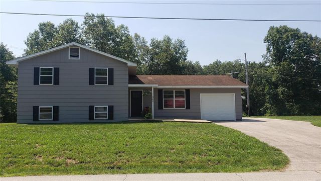302 Grand Dr, Steelville, MO 65565
