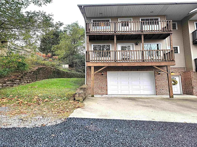 796 Alpine St, Morgantown, WV 26505
