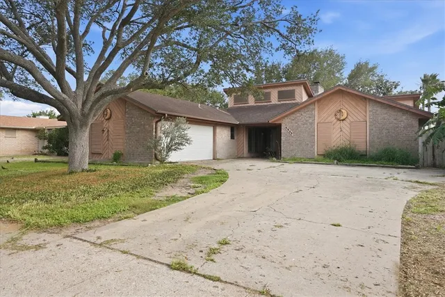 5909 Golden Canyon Dr, Corpus Christi, TX 78414