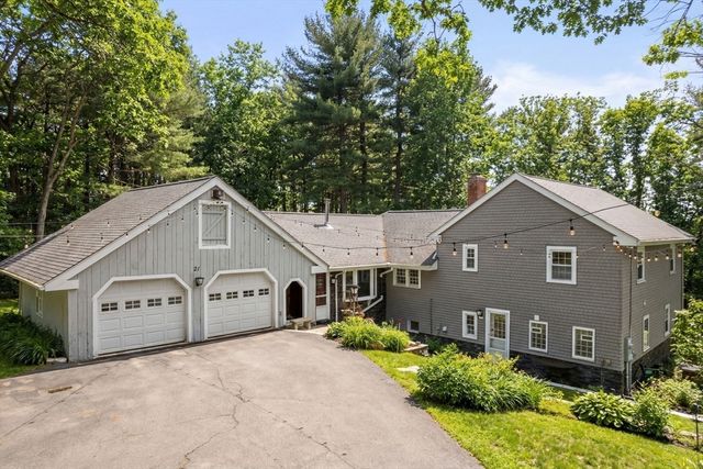 21 Pleasantview Ter, Framingham, MA 01701