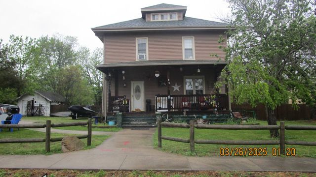 311 S  College Ave, Marionville, MO 65705