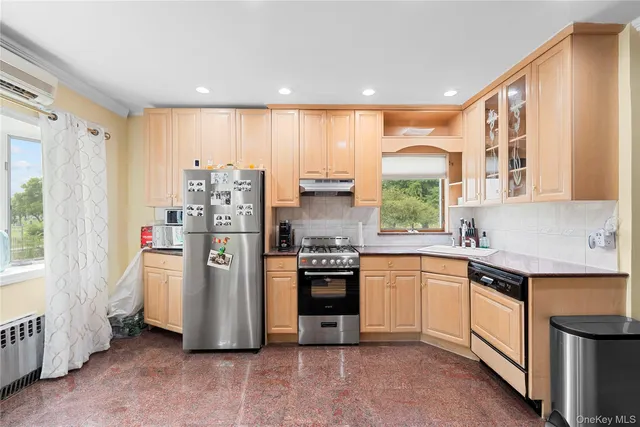 67-01 Eliot Avenue, Middle Village, NY 11379
