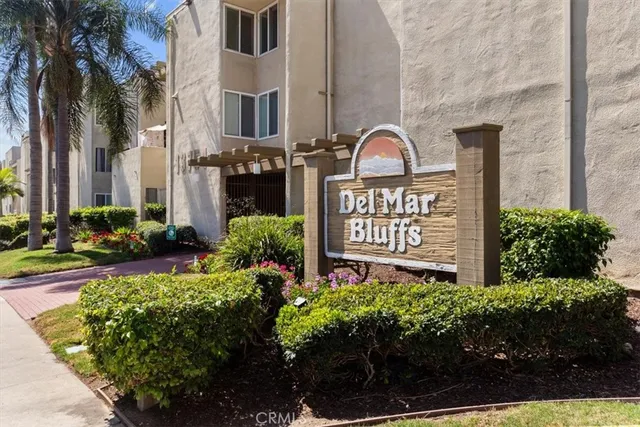 13754 Mango Dr #306, Del Mar, CA 92014