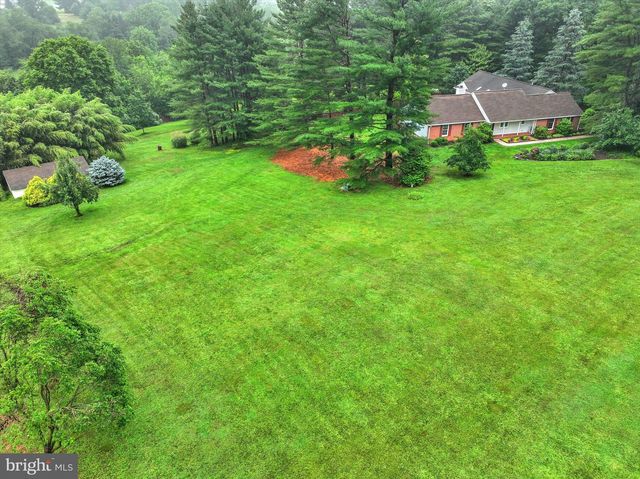 6 Deer Haven Ln, White Hall, MD 21161