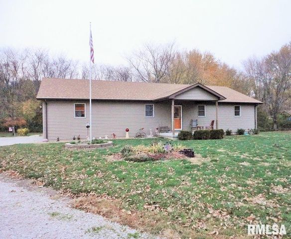 1211 N  1600 East Rd, Taylorville, IL 62568