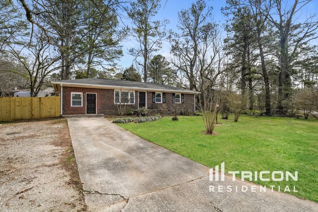 2463 Yolanda Trl, Ellenwood, GA 30294