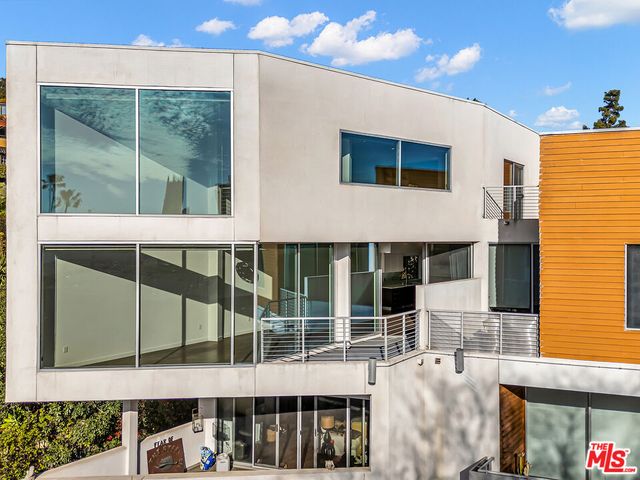 6683 Franklin Ave #6, Los Angeles, CA 90028