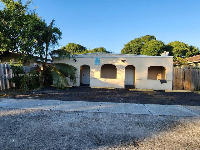 2712 NW 14th St, Fort Lauderdale, FL 33311
