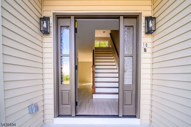10 B Delar Pky #B, Franklin Park, NJ 08823