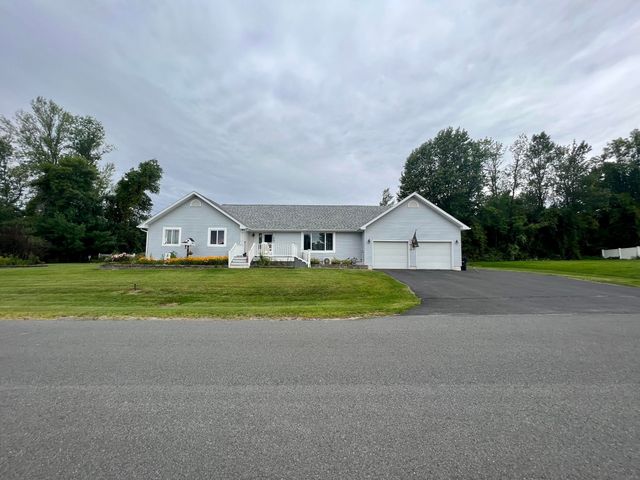 17 Can Am Dr, Plattsburgh, NY 12901