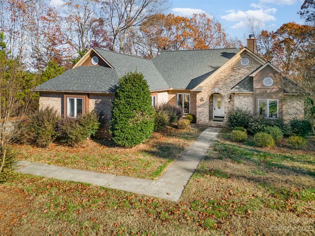 113 Quiet Cove Rd, Mooresville, NC 28117