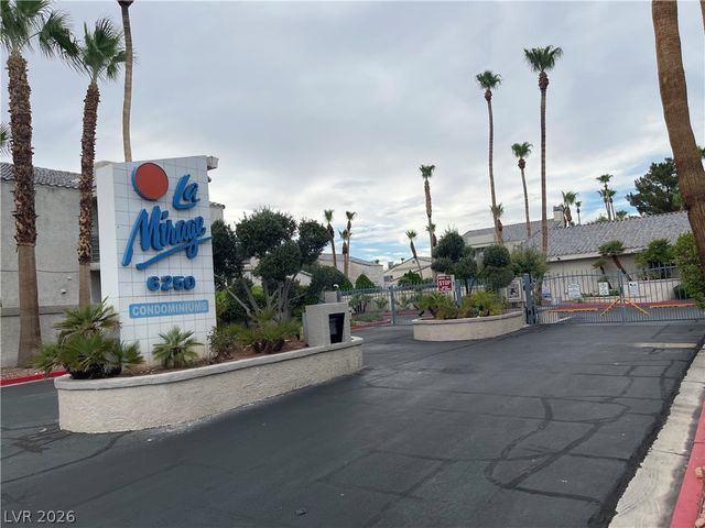 6250 W  Flamingo Rd #142, Spring Valley, NV 89103