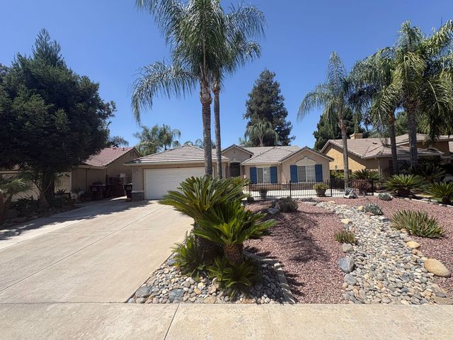 2935 S  Aspen St, Visalia, CA 93277
