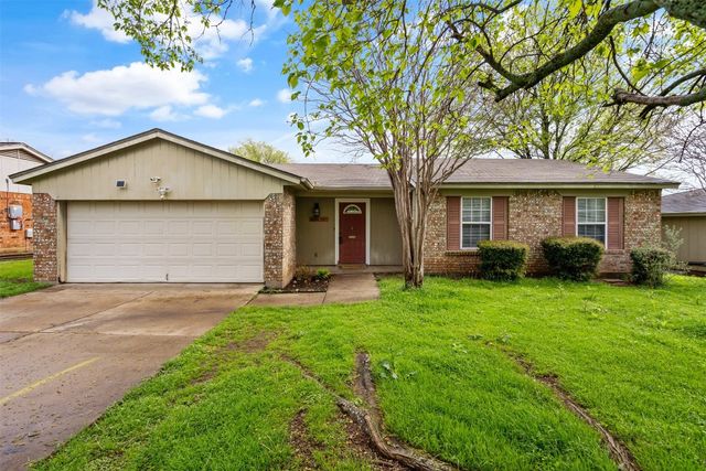 1409 Clearfield Dr, Cleburne, TX 76033