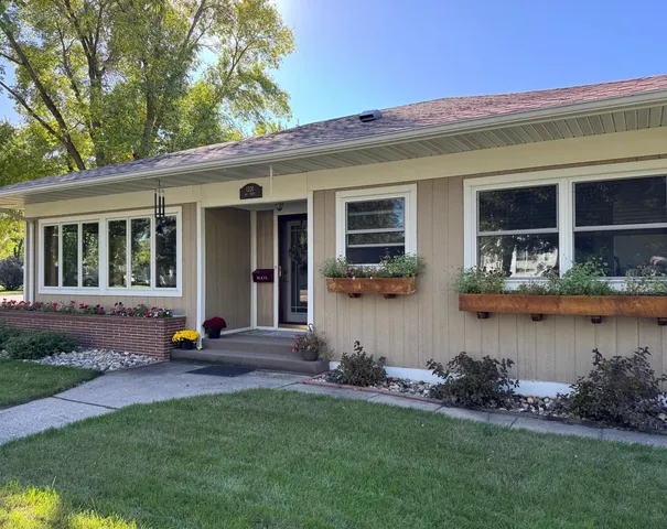 1220 Ash St, Alexandria, MN 56308