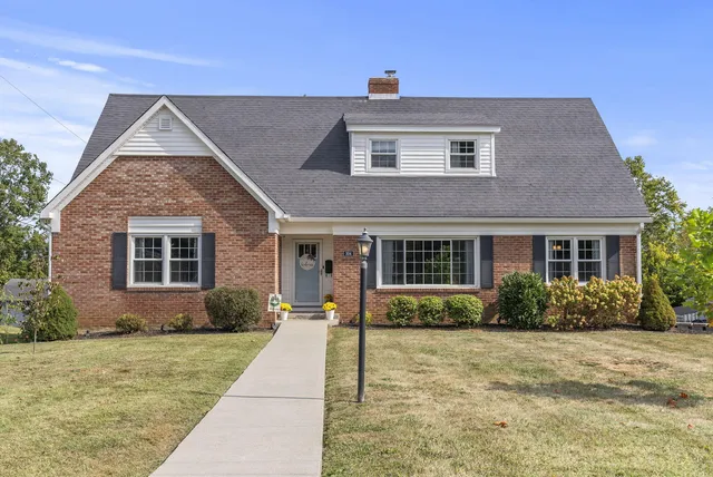304 E  Meadow Ln, Cynthiana, KY 41031