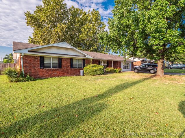 806 Lampton Ln, McAlester, OK 74501