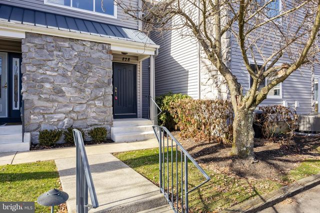828 Chanticleer, Cherry Hill, NJ 08003