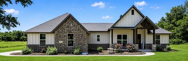 606 Central Rd, Weatherford, TX 76088