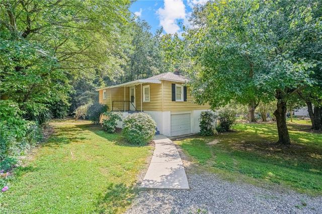 1738 Kivett Council Rd, Liberty, NC 27298