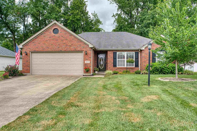 10344 Clippinger Rd, Evansville, IN 47725