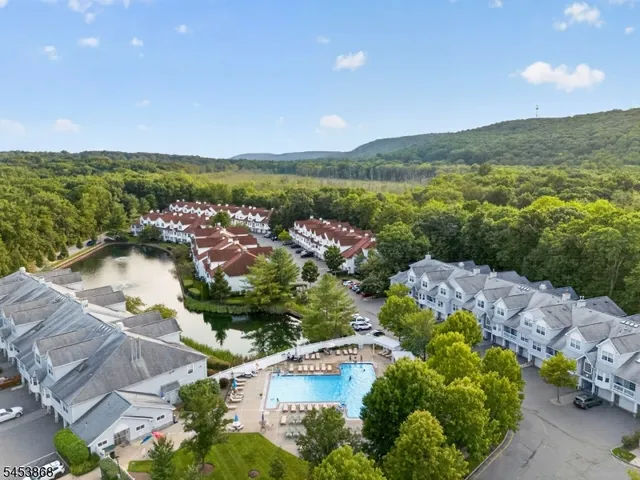 116 Whisper Way East, Ledgewood, NJ 07852