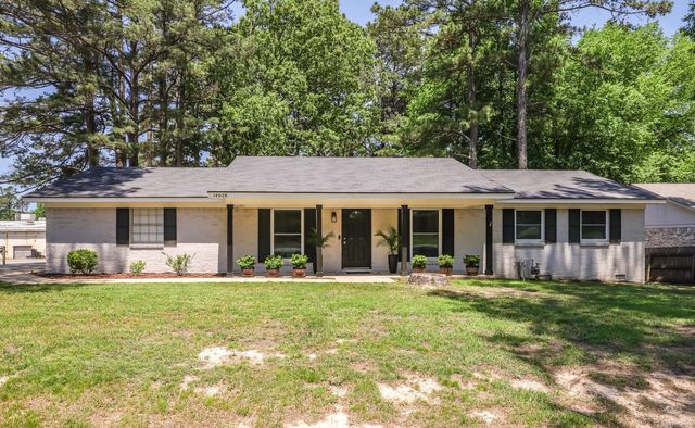 14028 Sardis Rd, Shannon Hills, AR 72103