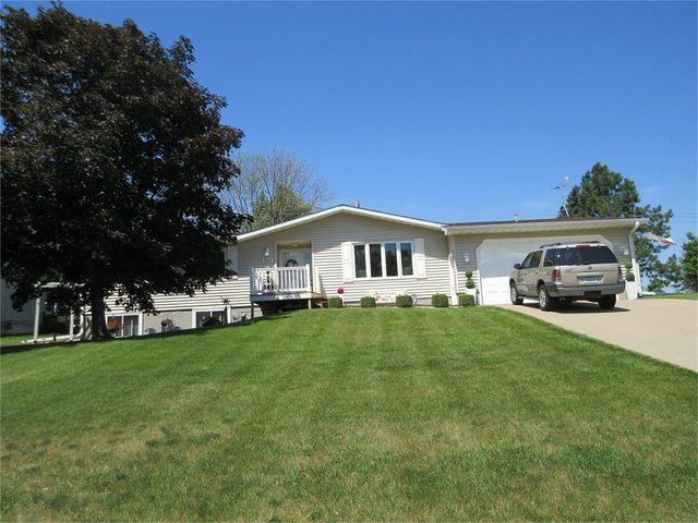 2005 Spencer St, Grinnell, IA 50112