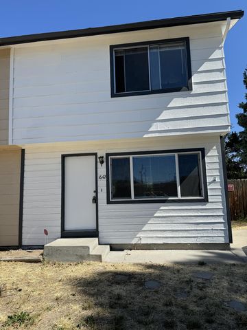 1642 E  4 N #1, Mountain Home, ID 83647