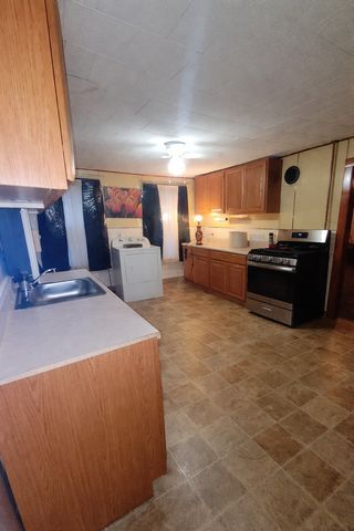 778 3rd Ave #1, Troy, NY 12182