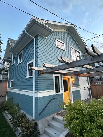 1111 19th Ave E, Seattle, WA 98112