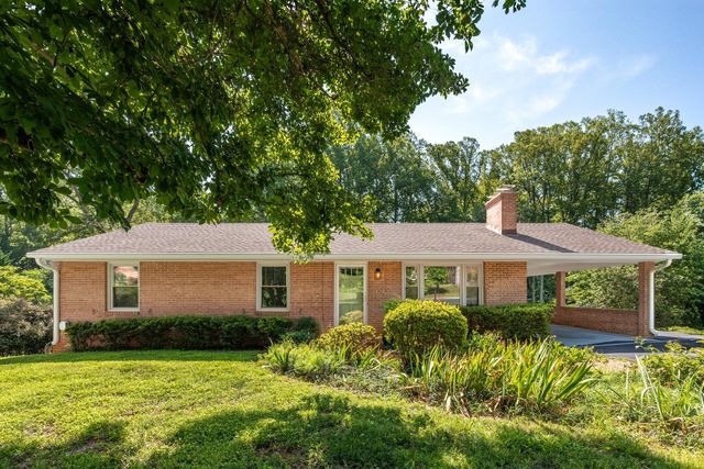 276 Wellington Dr, Lynchburg, VA 24502