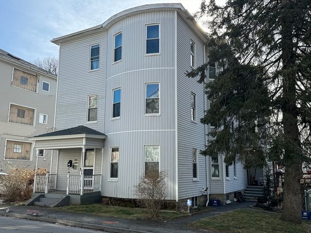 66 5th Ave, Worcester, MA 01607